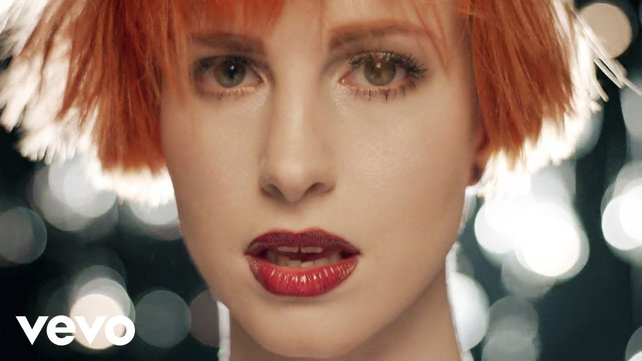 Zedd – Stay The Night ft. Hayley Williams (Official Music Video)